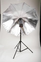Studiový deštník 153cm stříbrný/černý