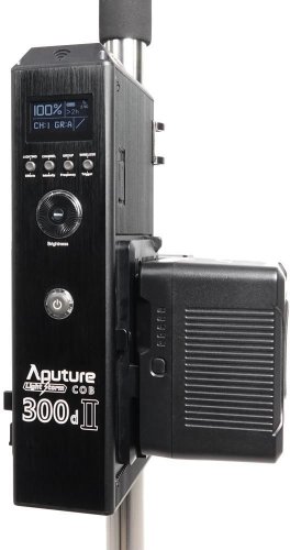 Aputure Light Storm C300d Mark II LED Light Kit+V-Mount Batt.pla