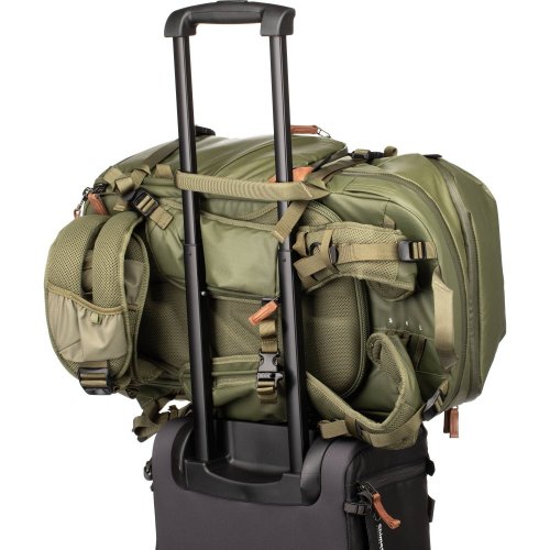 Shimoda Explore v2 35 Fotorucksack | Tasche für 3L Trinkrucksack | 16 Zoll Laptop | Abenteuer- & Fotorucksack | Schutzregenmantel | Armeegrün