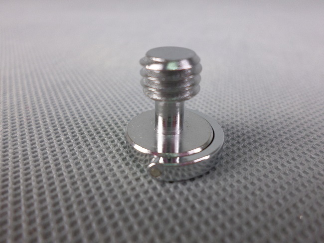 Šroub z nerezu 3/8″ s D očkem, délka 16,5mm