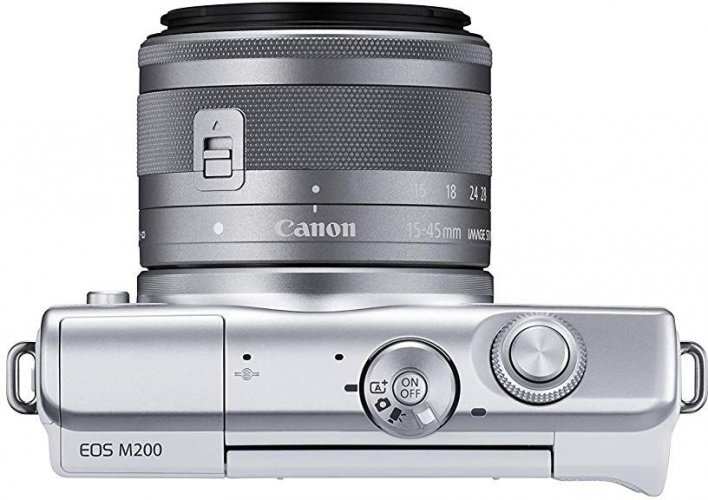 Canon EOS M200 bílý + EF-M 15-45 IS STM