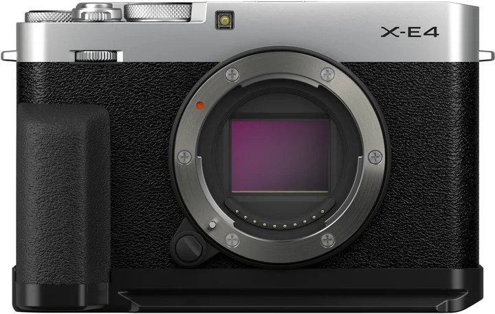 Fujifilm XE4 + palcový grip TR-XE4 + grip Arca MHG-XE4 strieborný