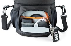 Taška Lowepro Nova 140 AW II black