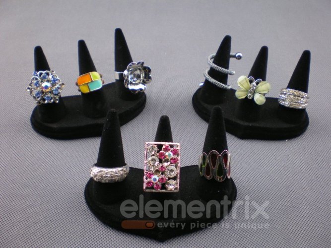 1x Triple Display Stand Samt Ring Finger Schwarz (PRST3)