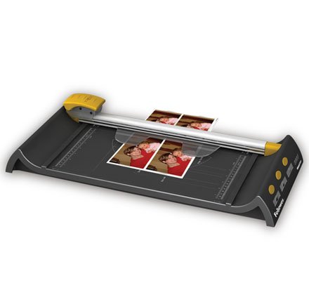 Fellowes Neutron A4 Kotoučová řezačka, 8 listů, plastová základna