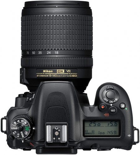 Nikon D7500 telo