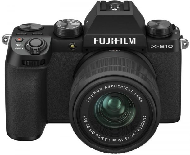 Fujifilm X-S10 + XF15-45mm