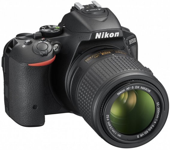 Nikon D5500 +18-55 + 55-200 VR II černý