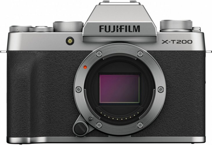 Fujifilm X-T200 + XC15-45mm stříbrný