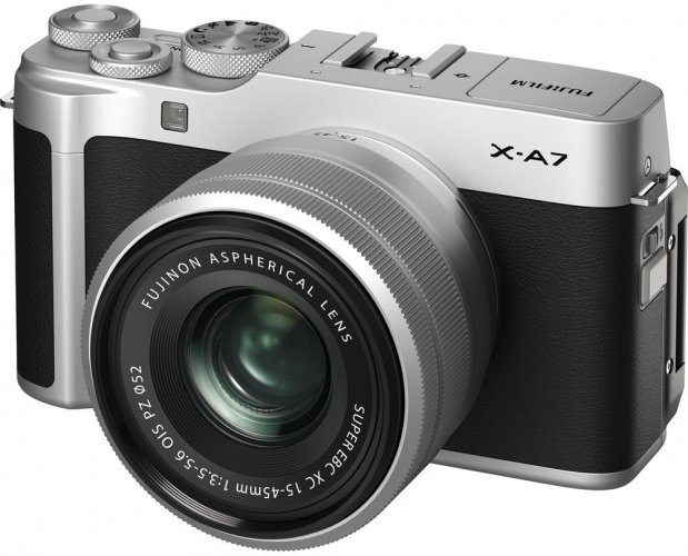 Fujifilm X-A7 + XC15-45mm strieborný