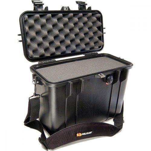 Peli™ Case 1450 Suitcase with Foam (Black)