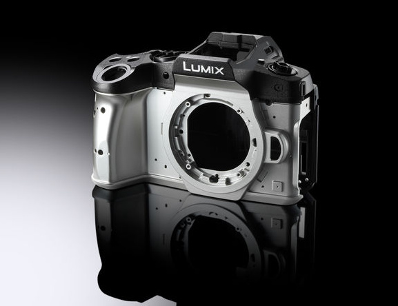 Panasonic Lumix DMC-G80 + 12-60mm Lens