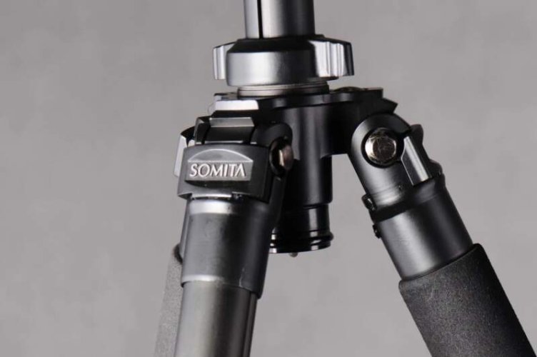 Hliníkový statív tripod 150cm (7010A)
